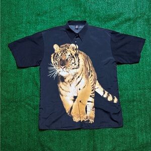Men's Black Tiger Graphic Shirt